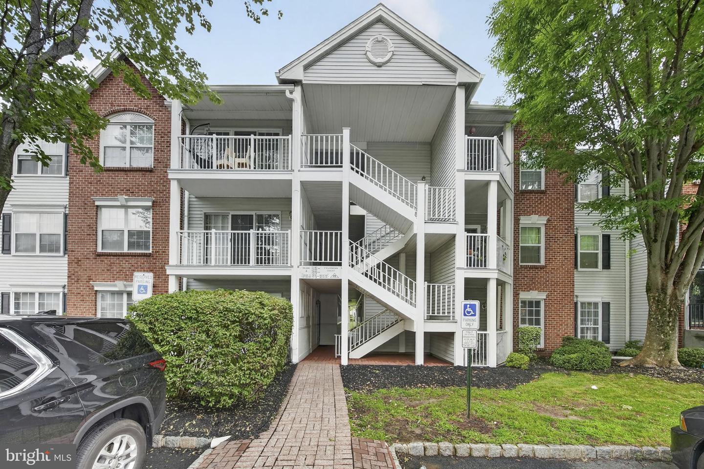76 Chambord Ct Property Photo 1