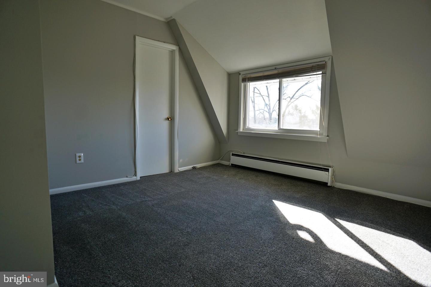 32 Woodland Ave #b Property Photo 5