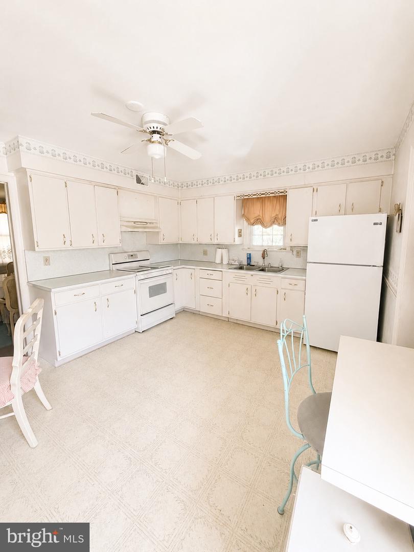 3102 Nottingham Way Property Photo 23
