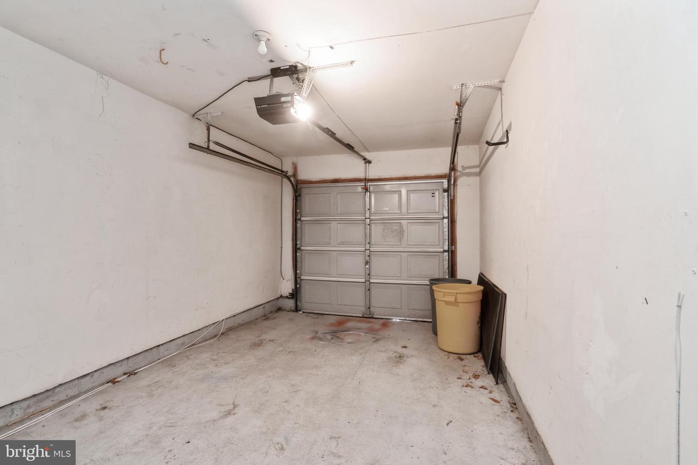 210 Kentshire Ct Property Photo 12