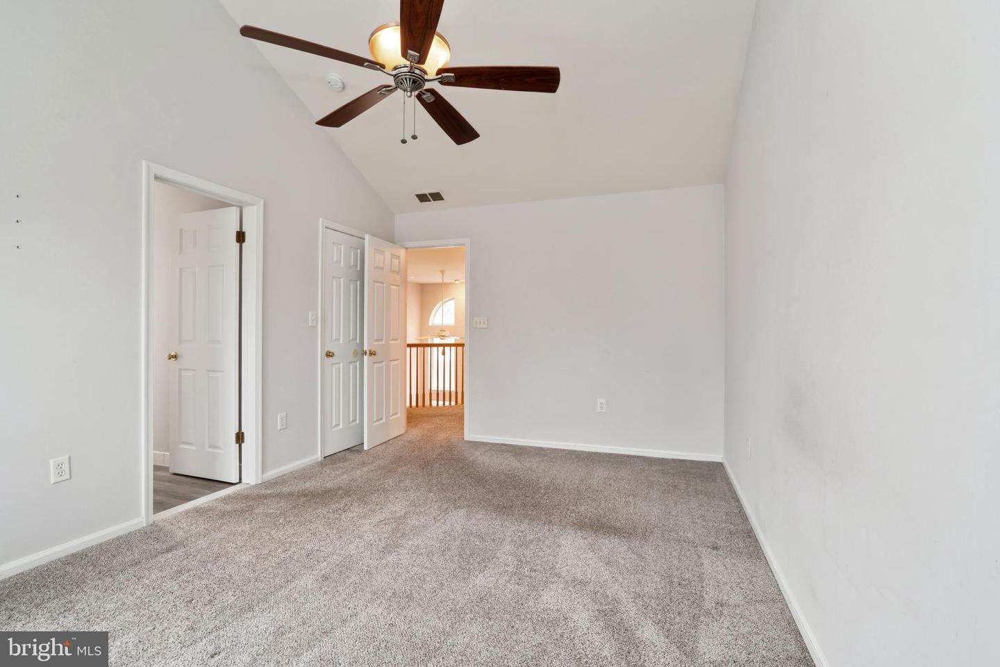 210 Kentshire Ct Property Photo 16