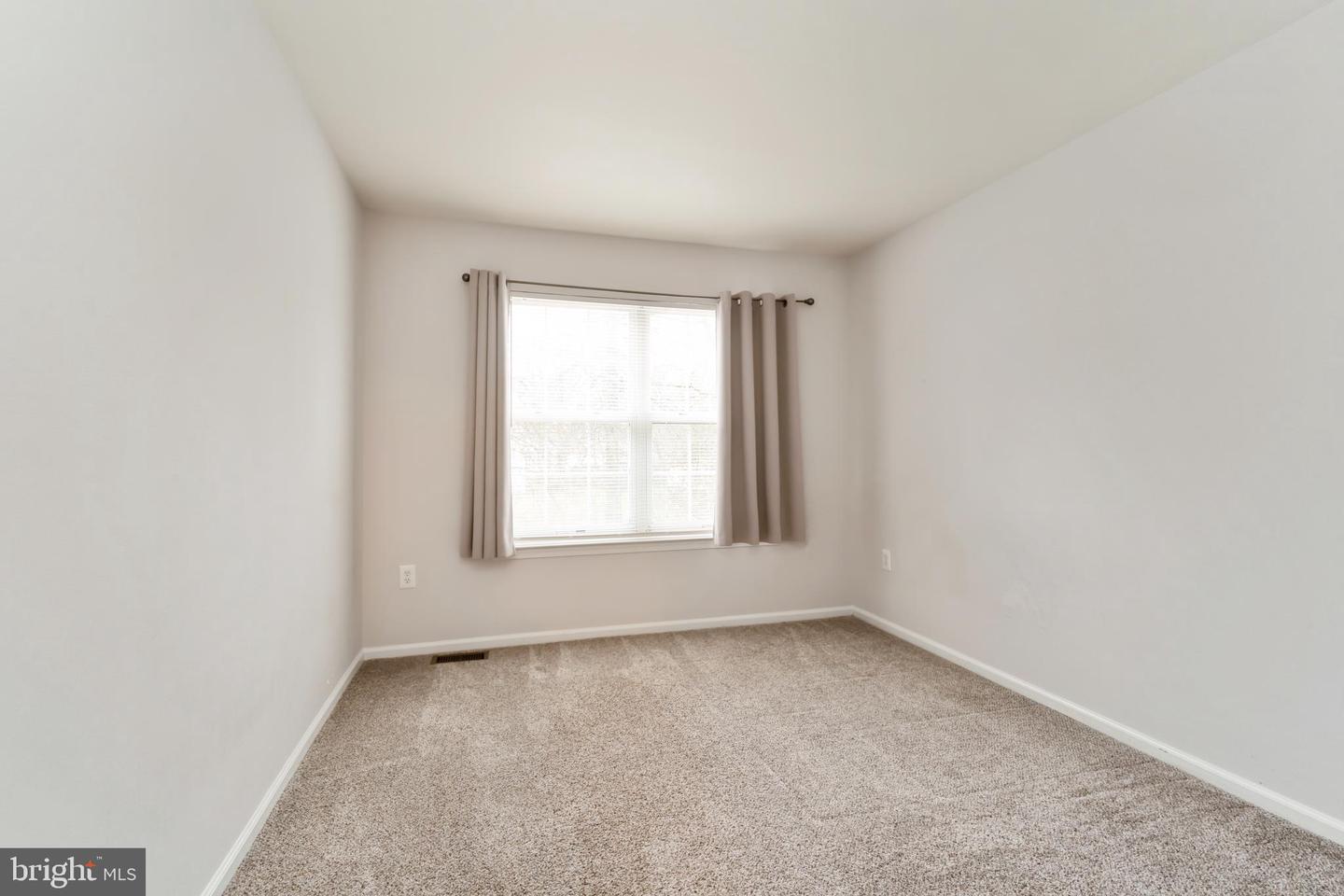 210 Kentshire Ct Property Photo 22