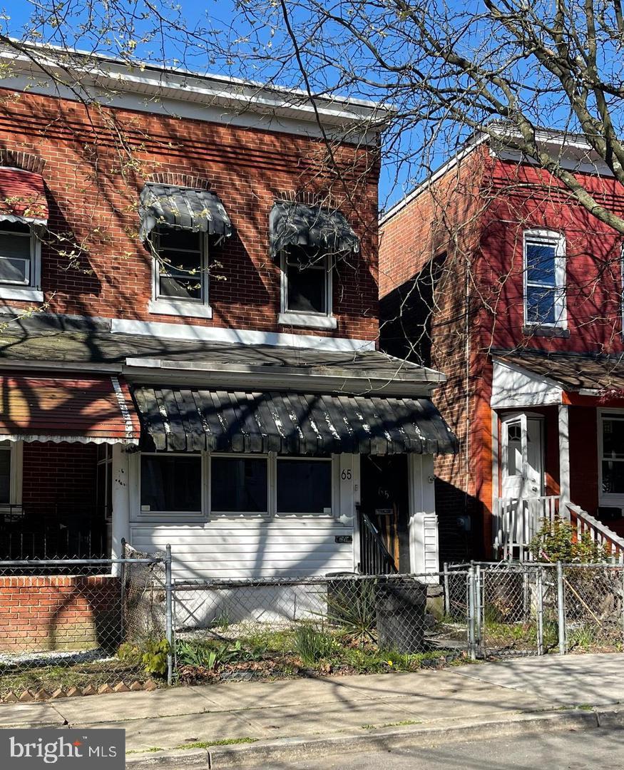 65 Race St Property Photo 1