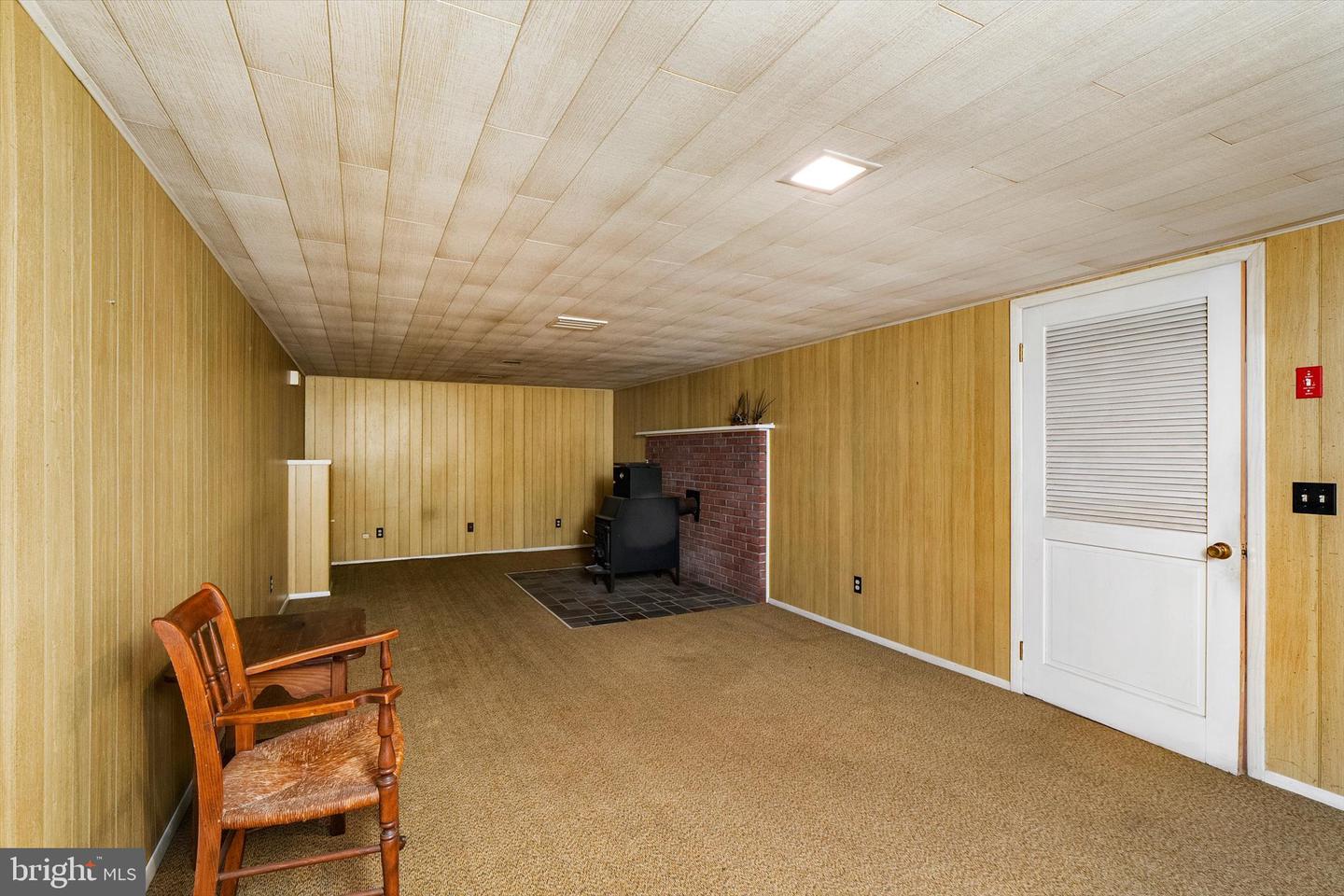 281 Windsor Rd Property Photo 20