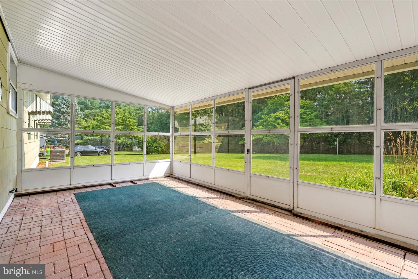 281 Windsor Rd Property Photo 25