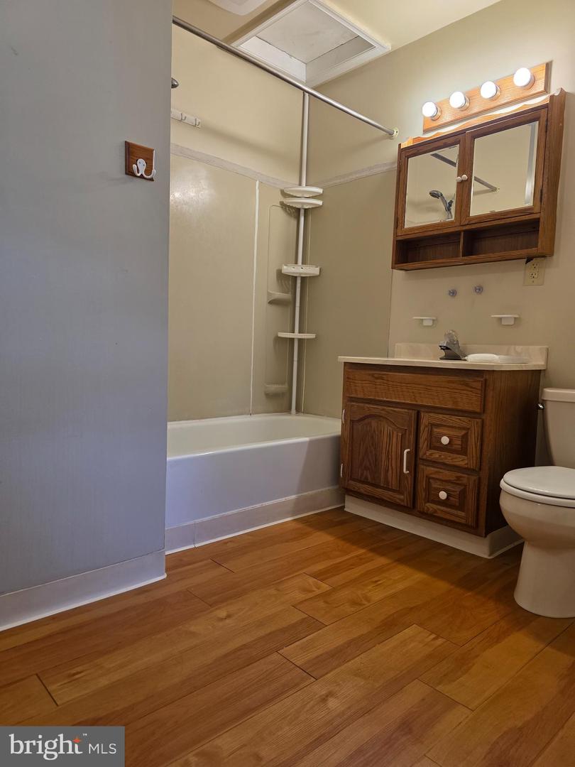 1456 Pennington Property Photo 14