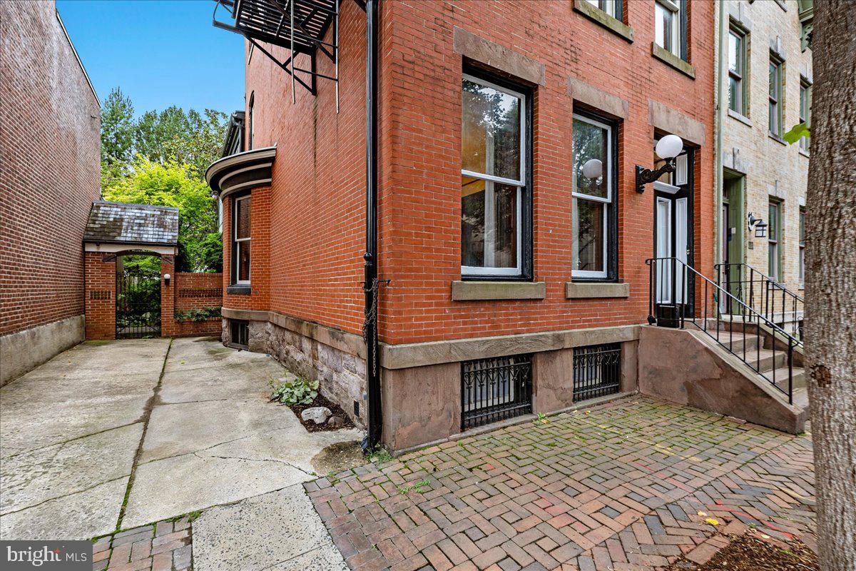 113 Jackson St Property Photo 2