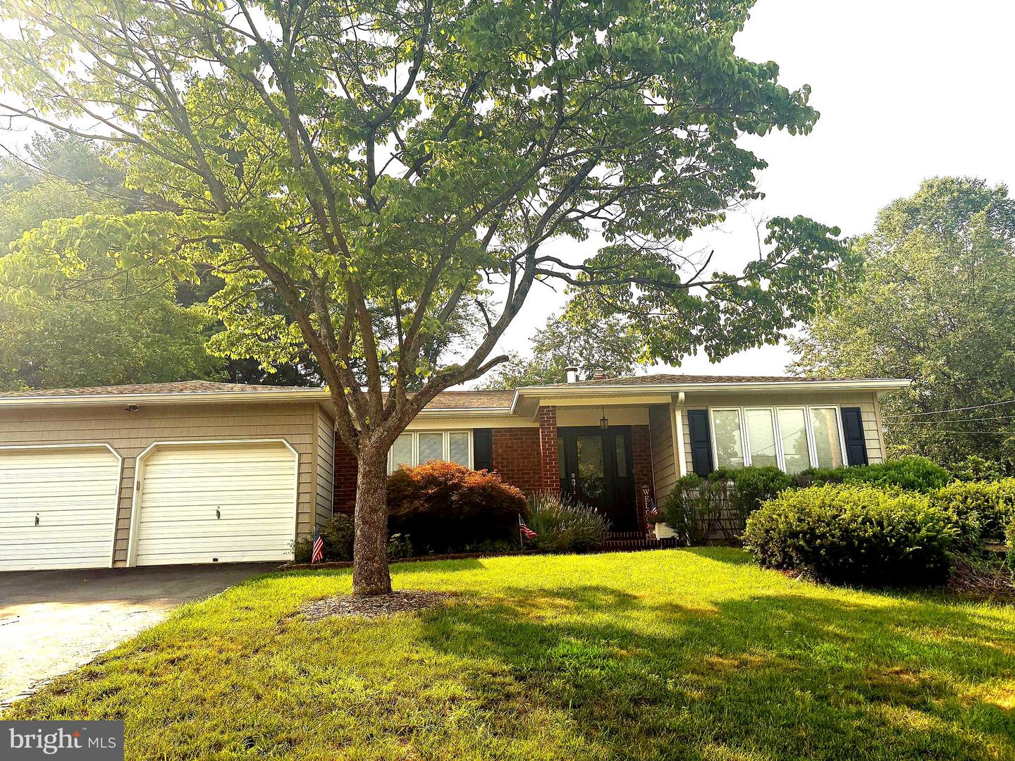 665 Paxson Ave Property Photo 1