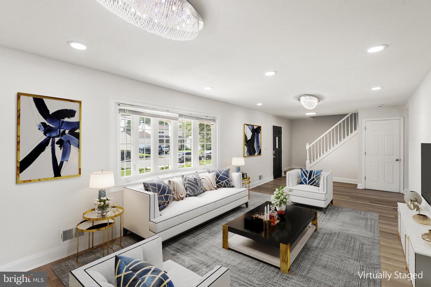7 Oaken Ln Property Photo 4