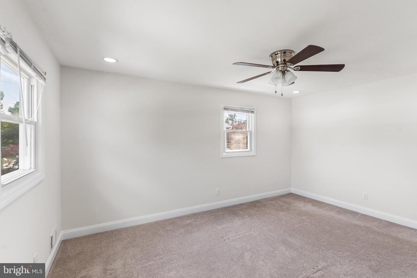 7 Oaken Ln Property Photo 20