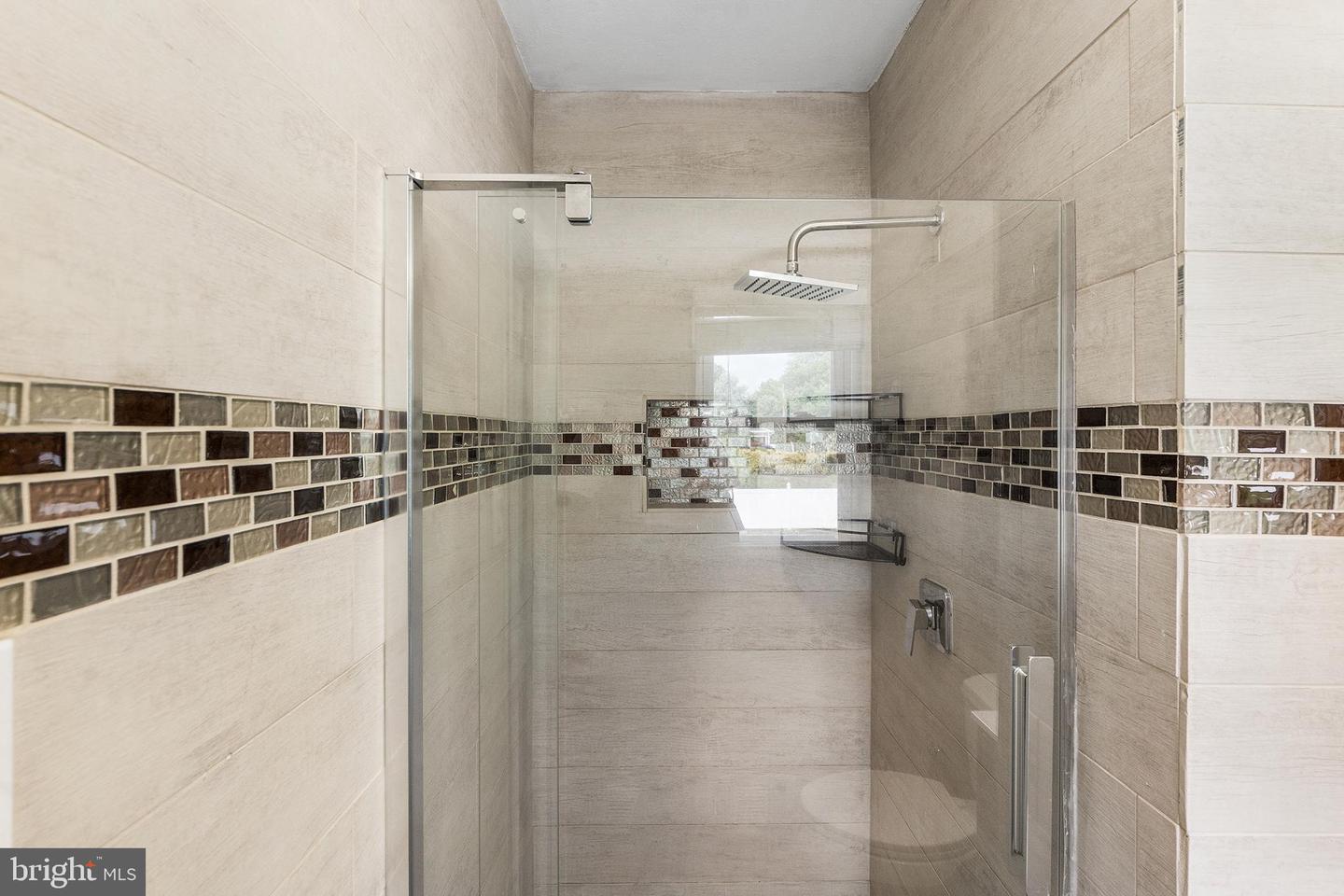 7 Oaken Ln Property Photo 23