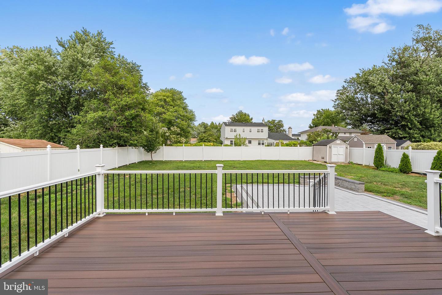7 Oaken Ln Property Photo 26
