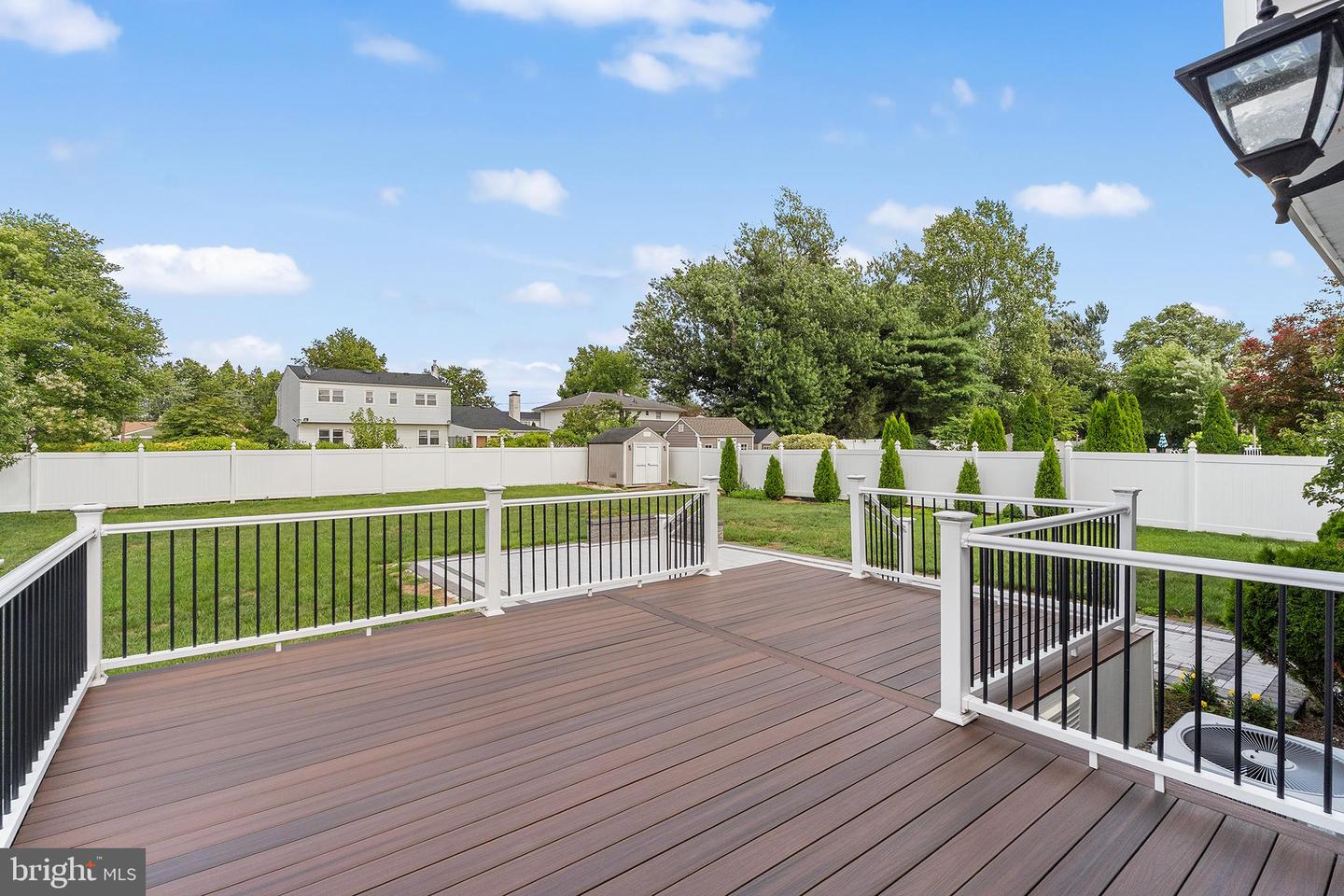 7 Oaken Ln Property Photo 27