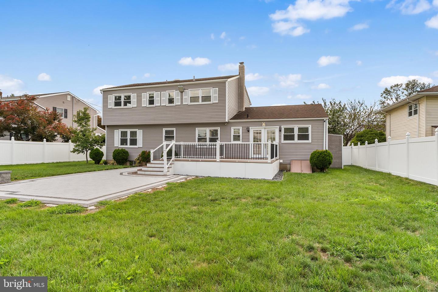 7 Oaken Ln Property Photo 31