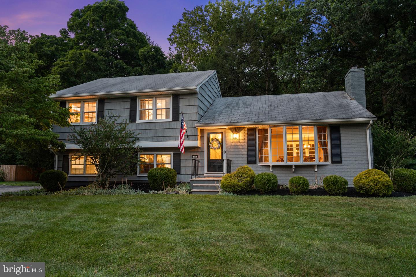10 Boxwood Ct Property Photo 3