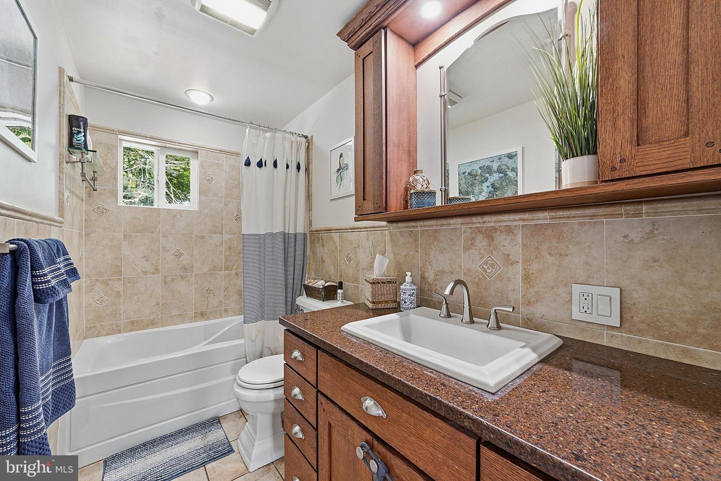 10 Boxwood Ct Property Photo 16