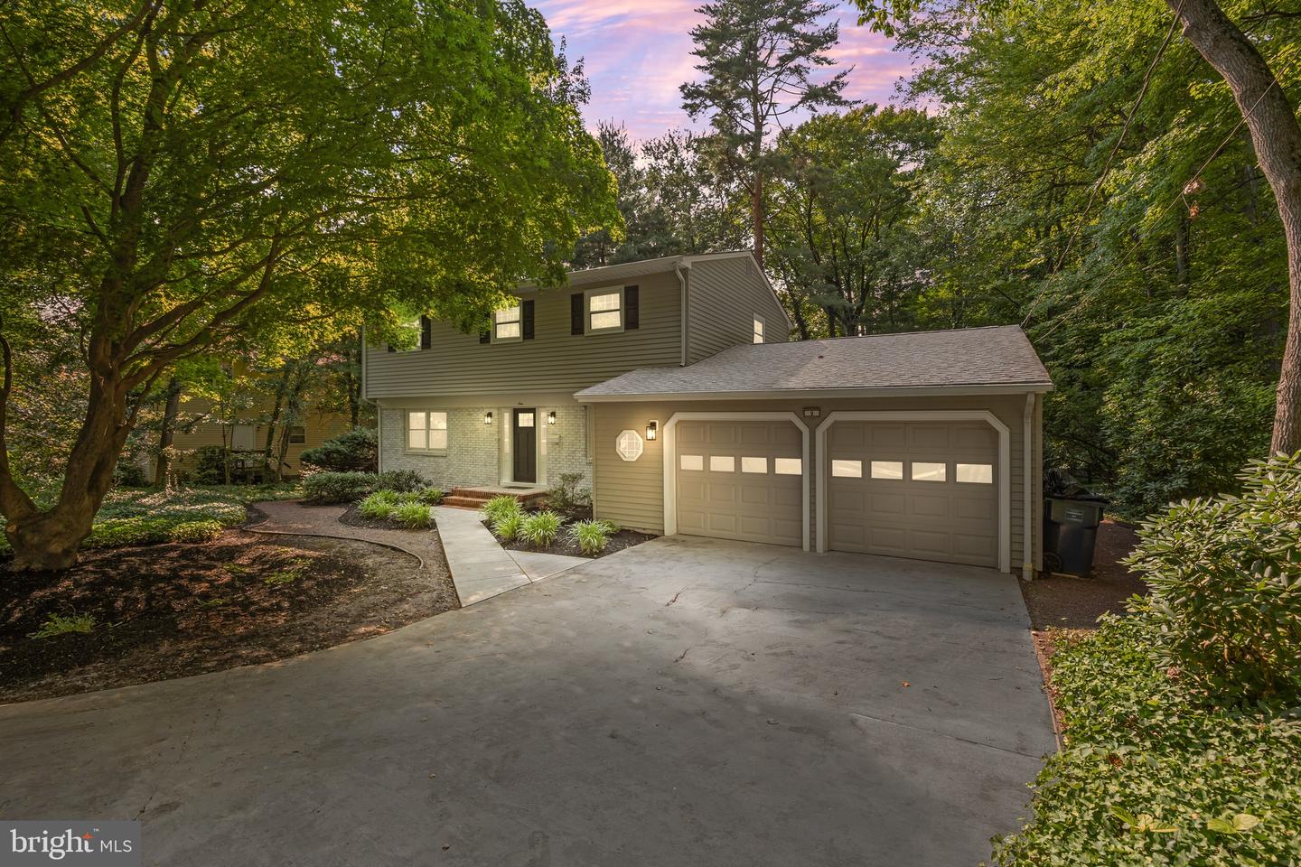 9 Pin Oak Property Photo 2