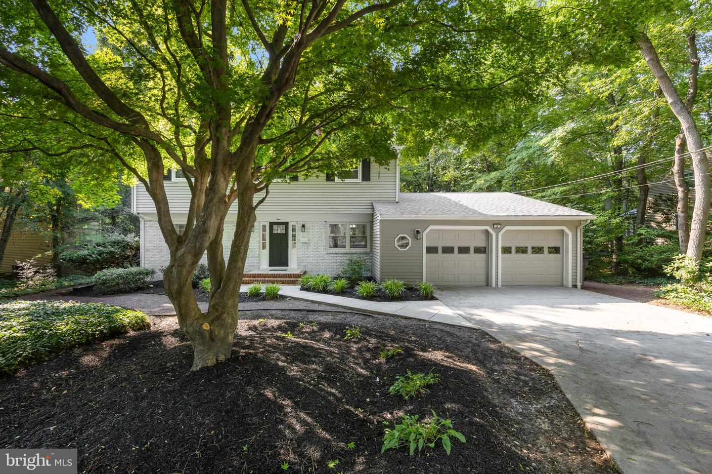 9 Pin Oak Property Photo 4