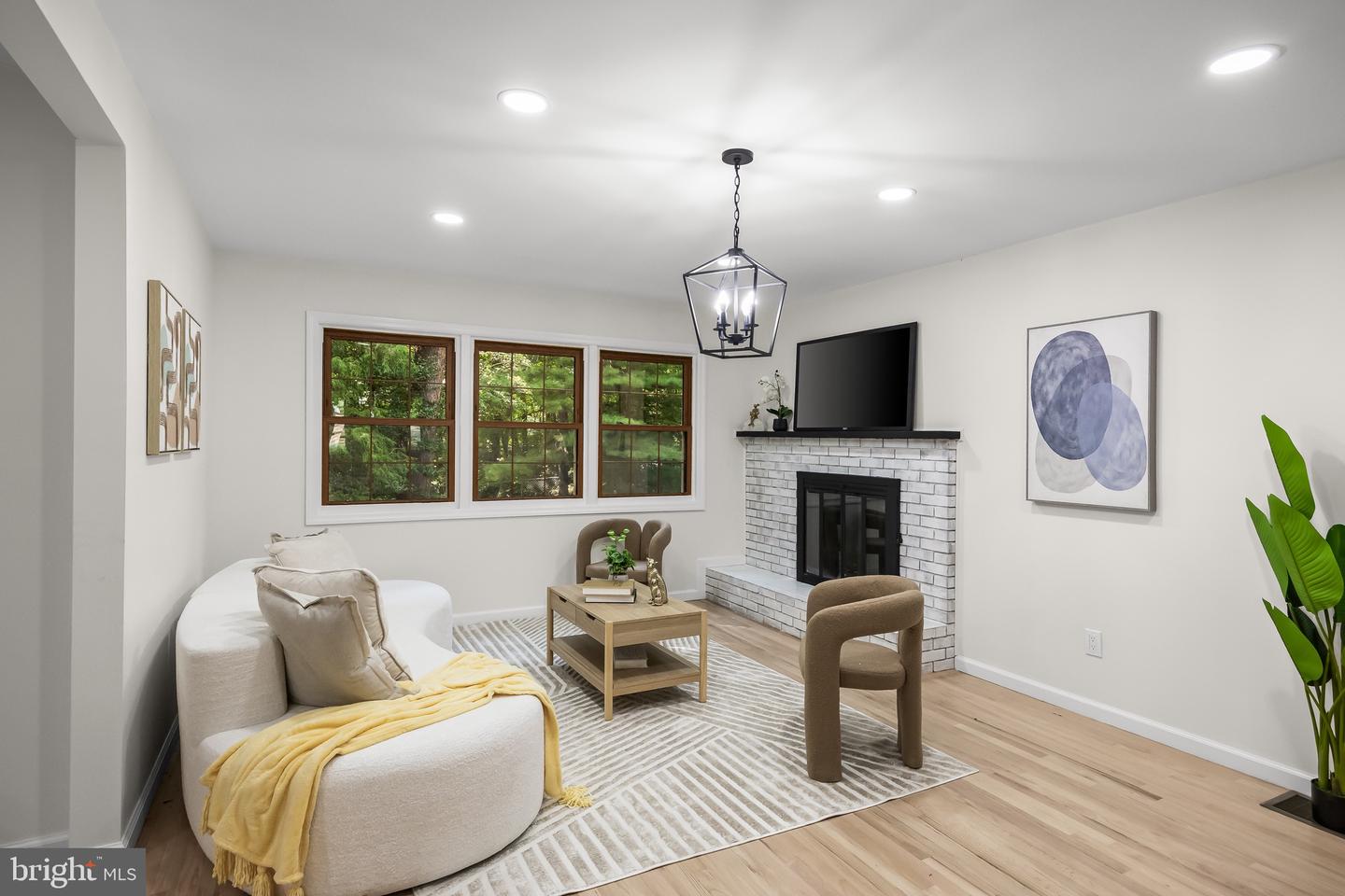 9 Pin Oak Property Photo 10