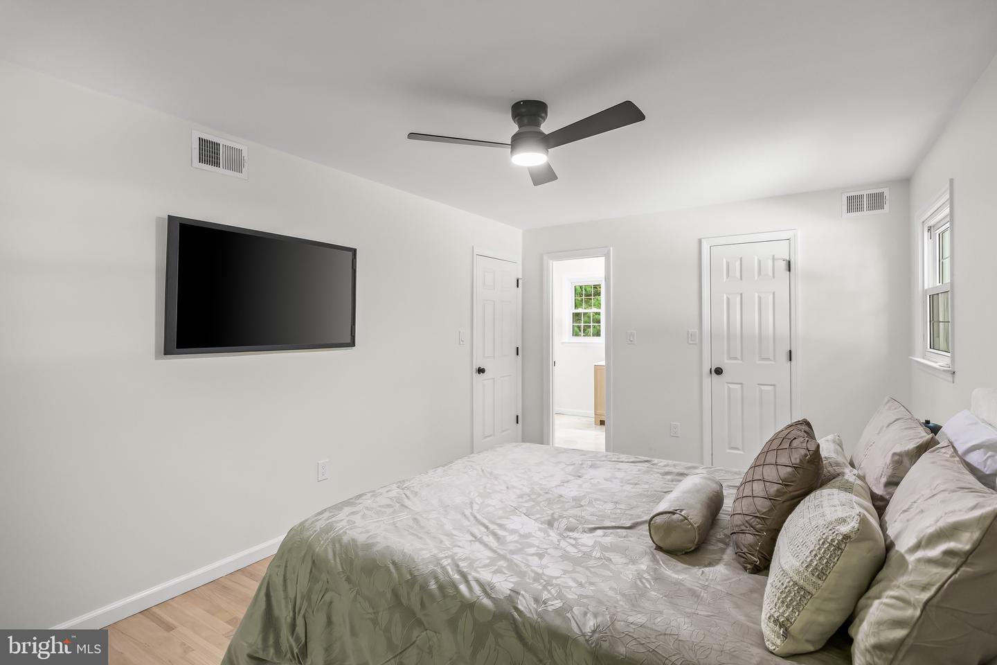 9 Pin Oak Property Photo 22