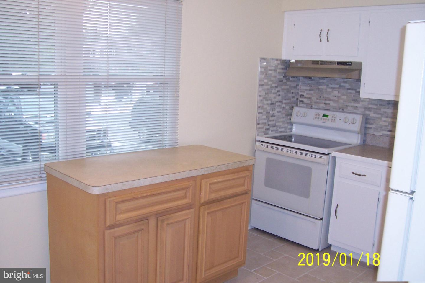 2002 Silver Court Property Photo 2