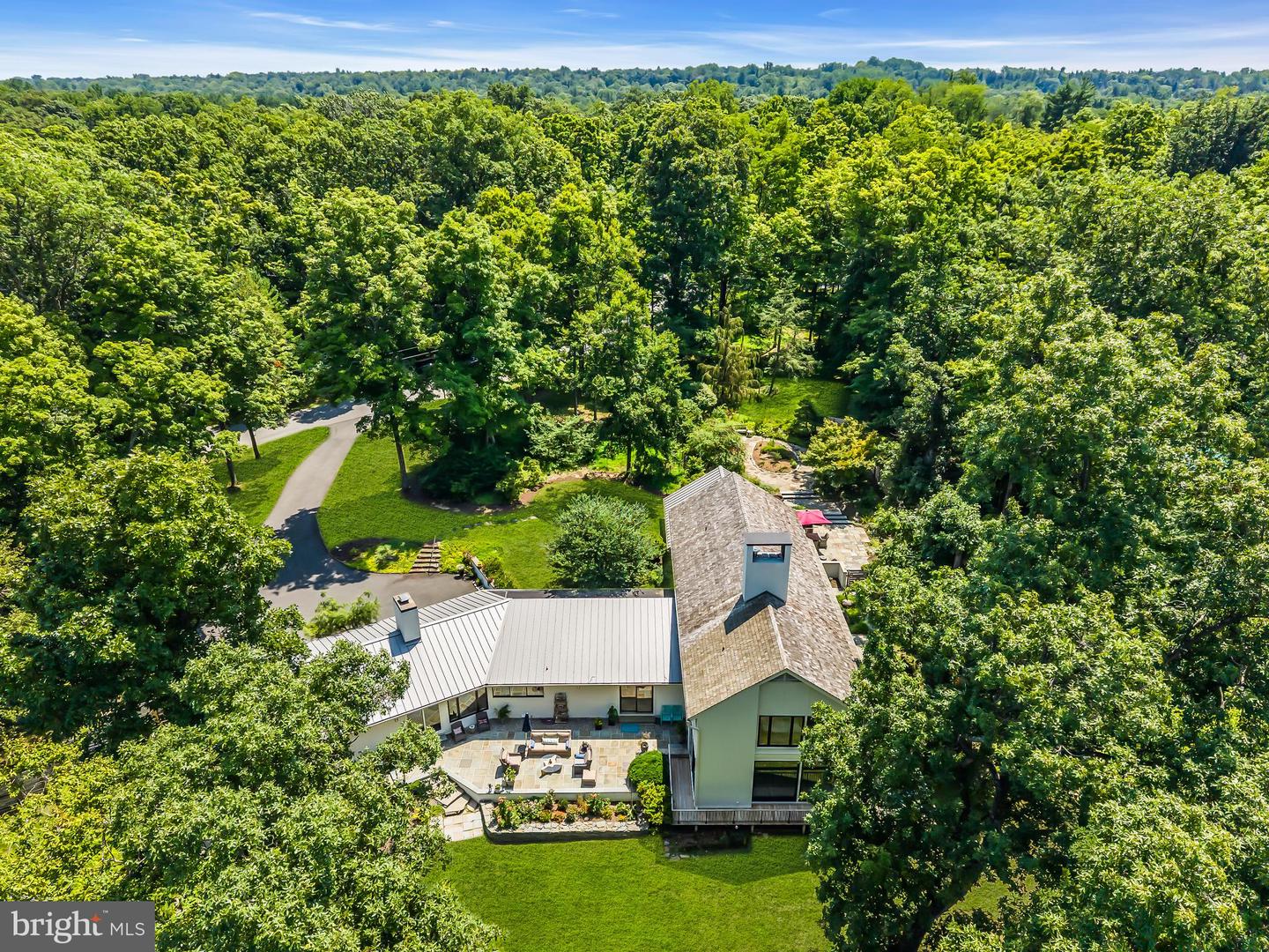 2 Puritan Ct Property Photo 1