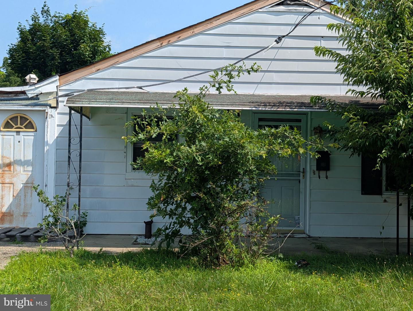 12 LANNING ST Property Photo 1