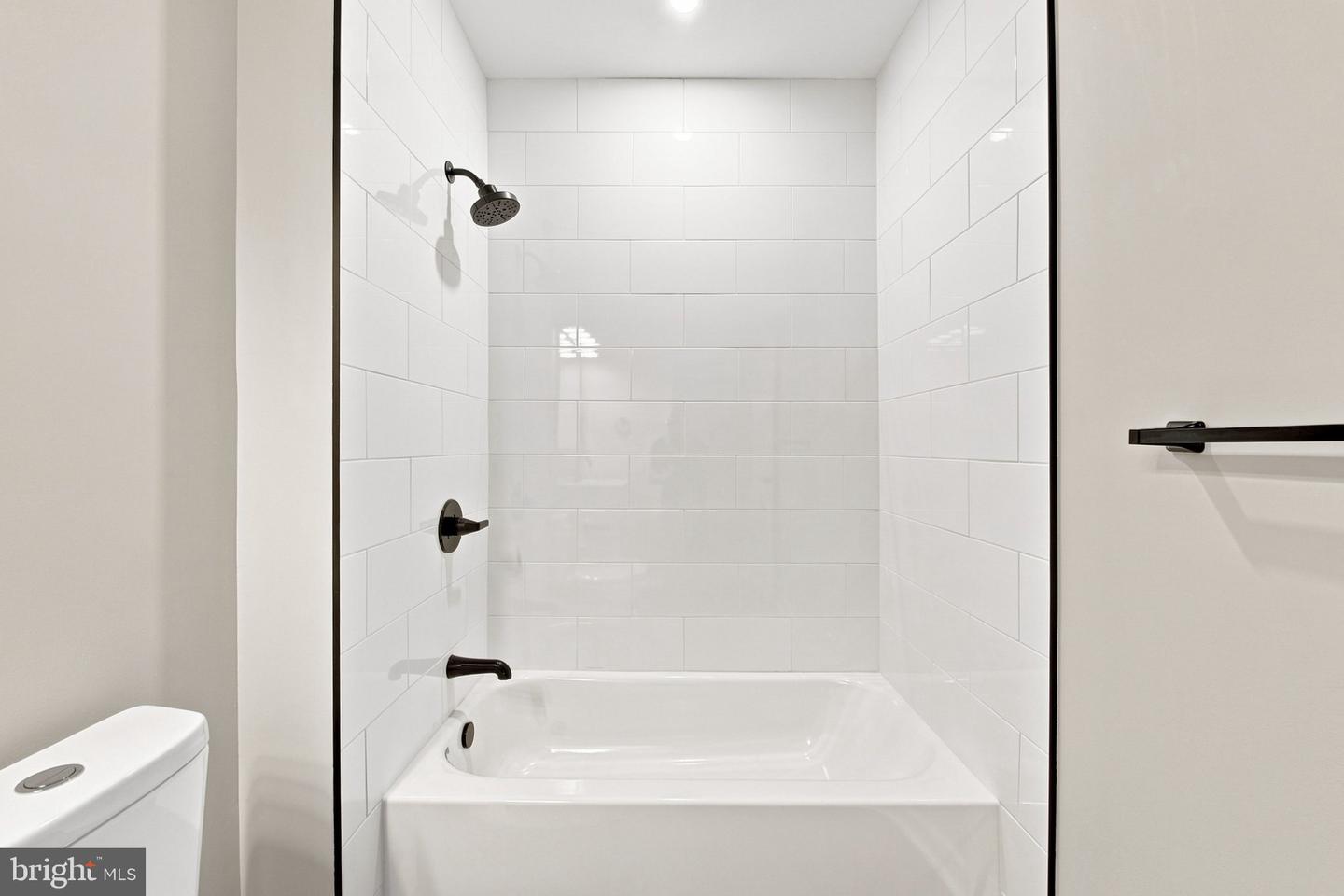 107 Broad Ave Property Photo 10