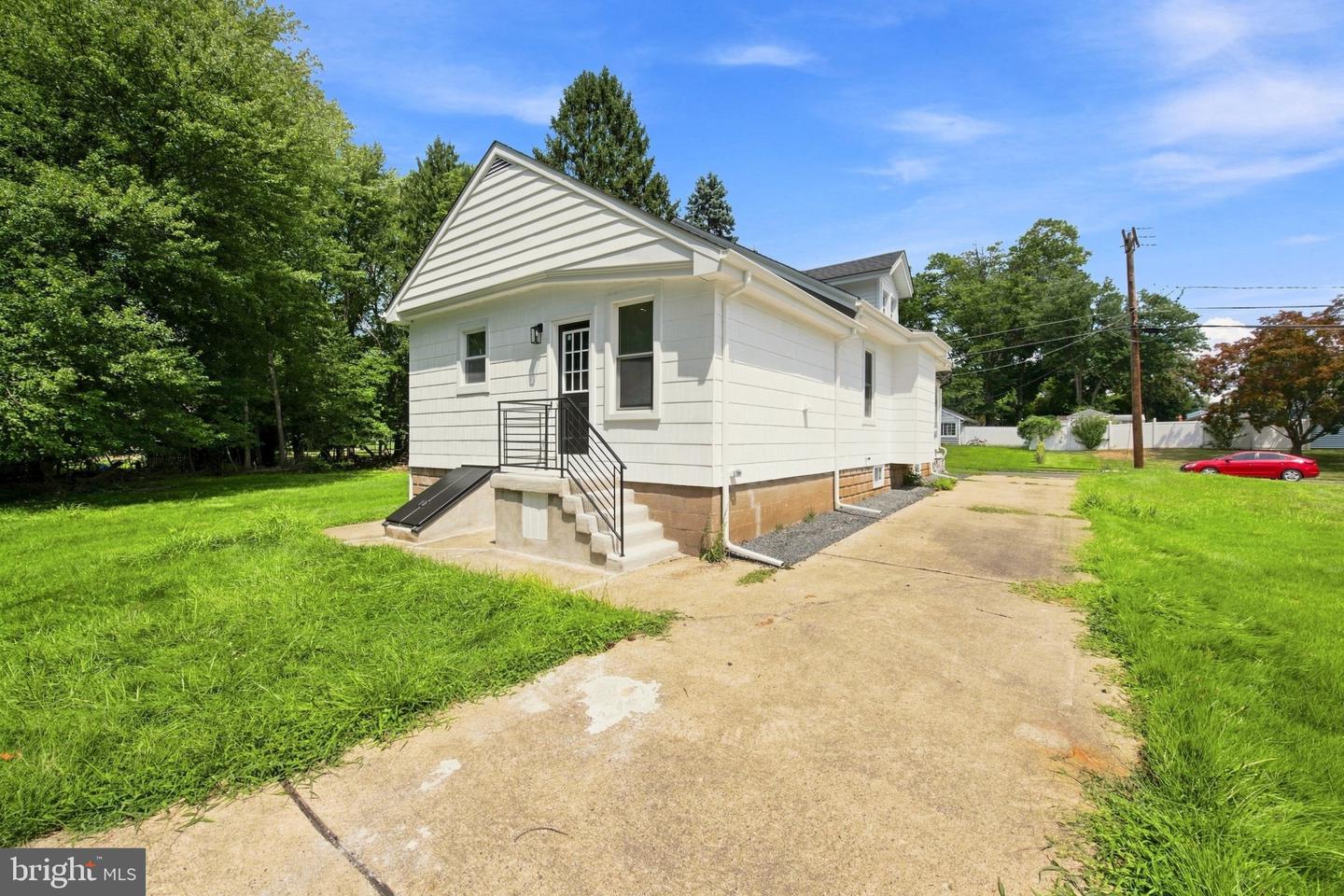 107 Broad Ave Property Photo 25