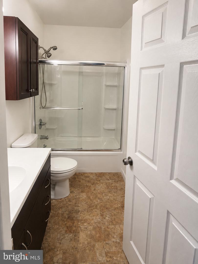 302 Meadow Woods Property Photo 4