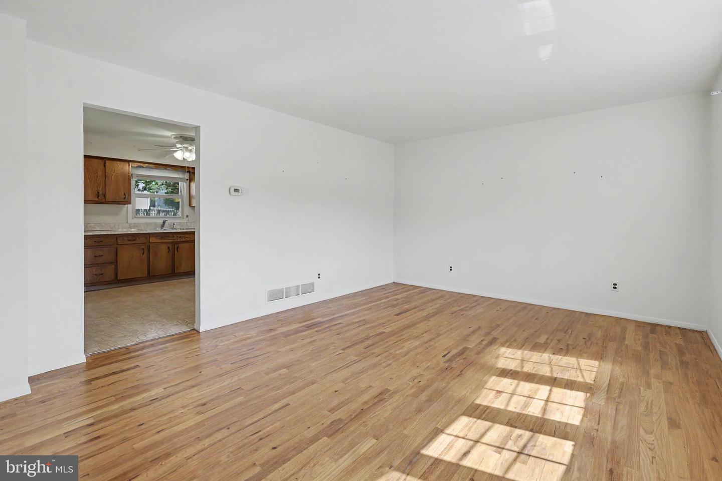 16 Running Brook Rd Property Photo 6