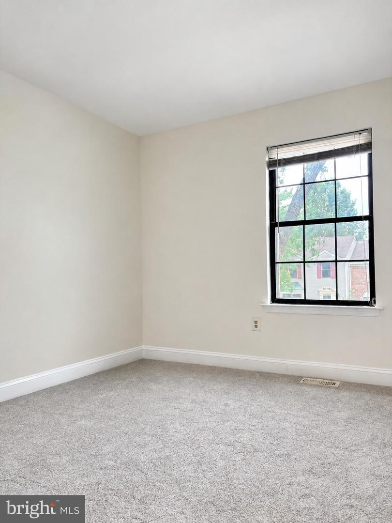 11 Wosniak Ct Property Photo 17