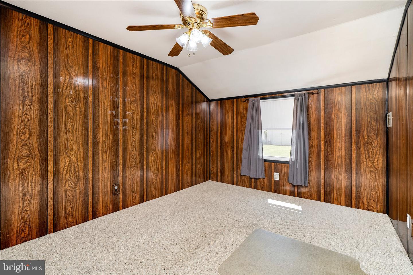 27 Lakeview Dr Property Photo 12