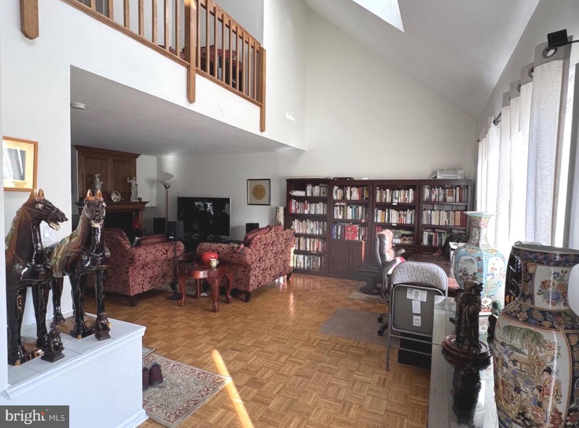 5 Hanover Ct Property Photo 2