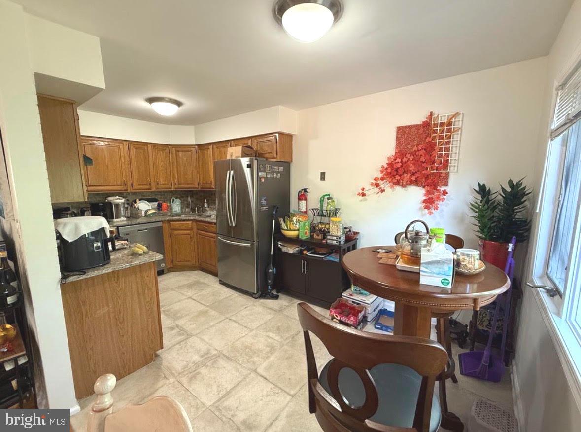 5 Hanover Ct Property Photo 5