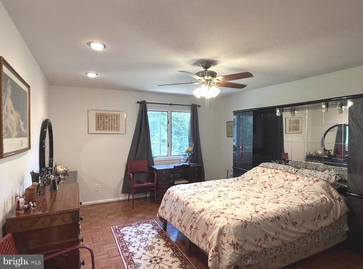5 Hanover Ct Property Photo 7