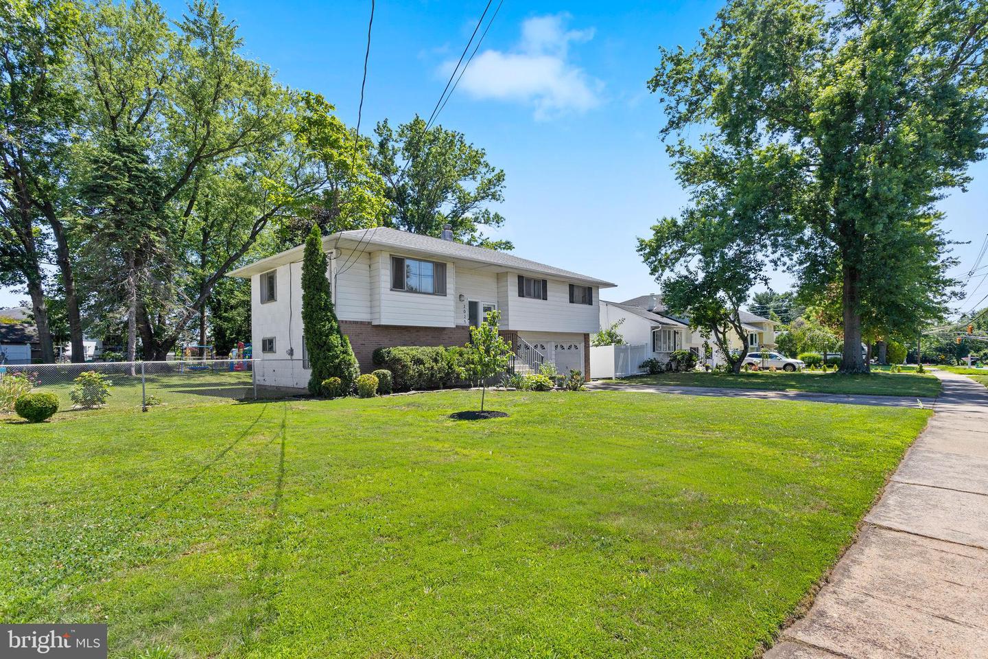2025 Whatley Rd Property Photo 2