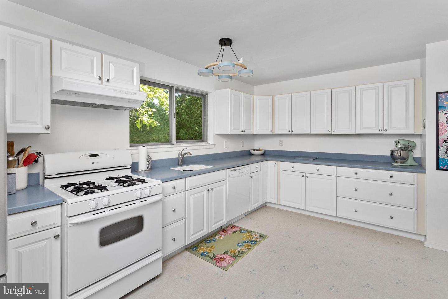 2025 Whatley Rd Property Photo 10