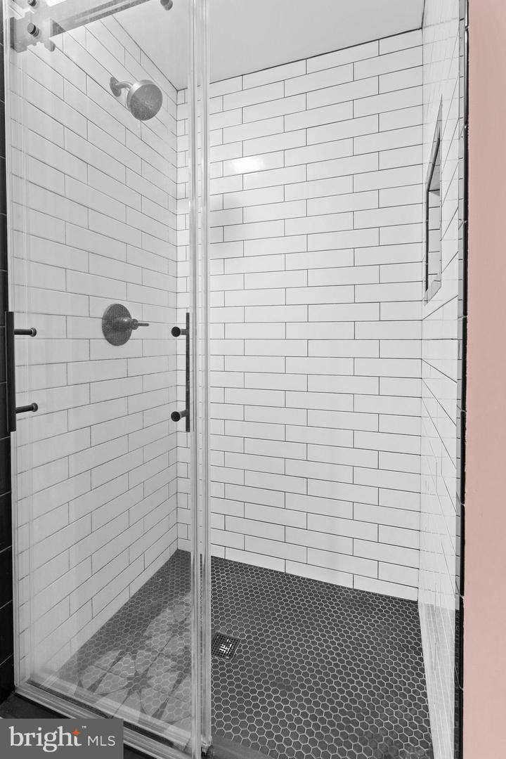 2025 Whatley Rd Property Photo 23