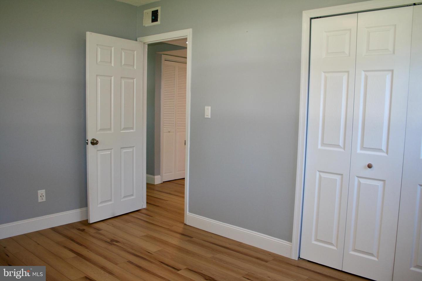 124 Stratford Ave Property Photo 15