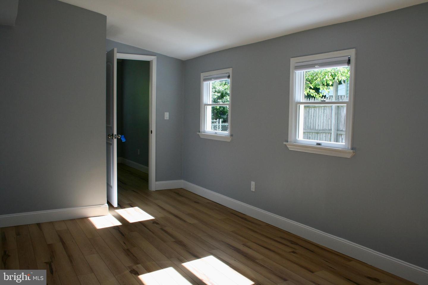 124 Stratford Ave Property Photo 18