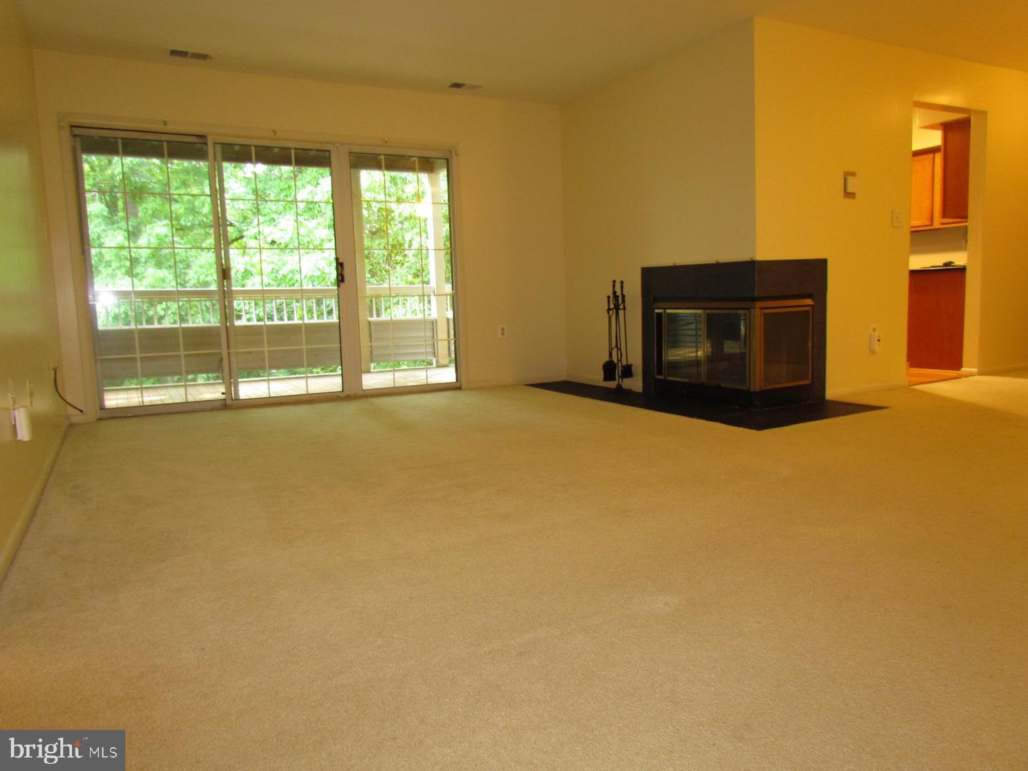 110 Biscayne Ct #7 Property Photo 2