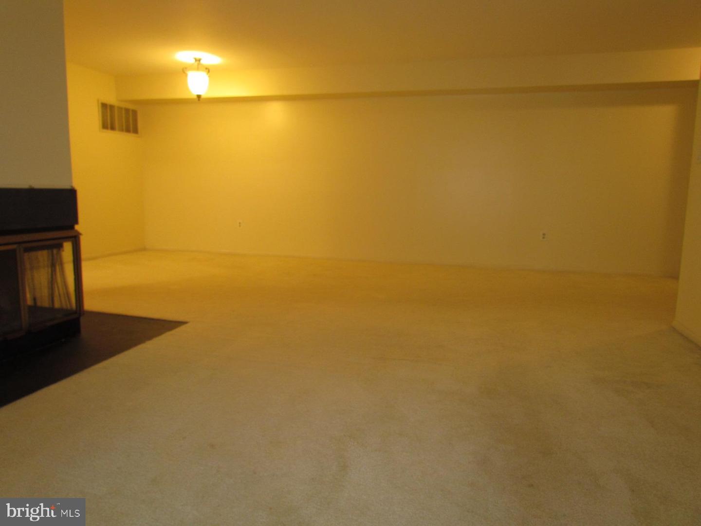 110 Biscayne Ct #7 Property Photo 4