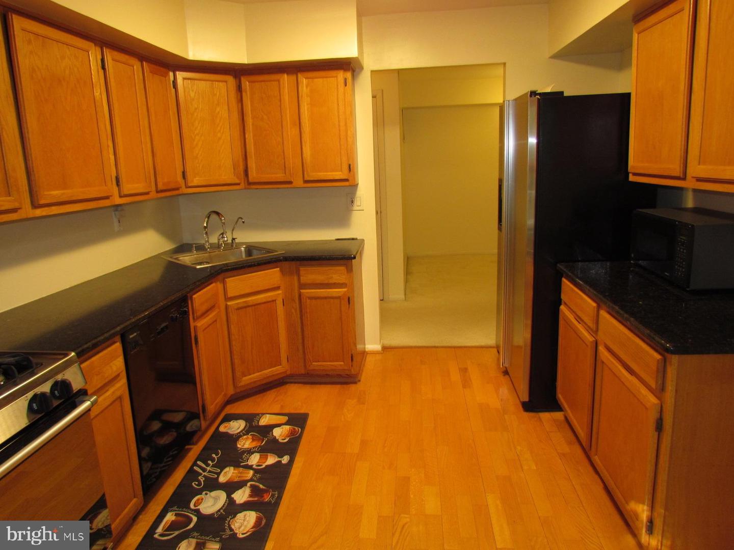 110 Biscayne Ct #7 Property Photo 6