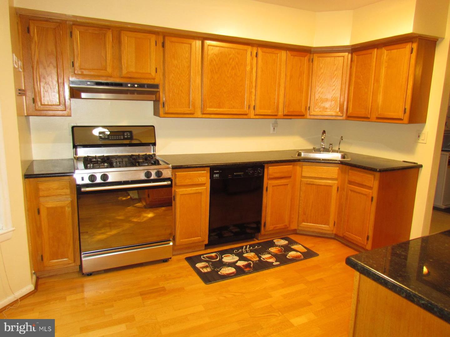 110 Biscayne Ct #7 Property Photo 7