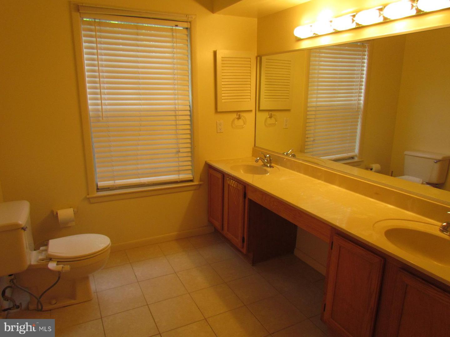 110 Biscayne Ct #7 Property Photo 11