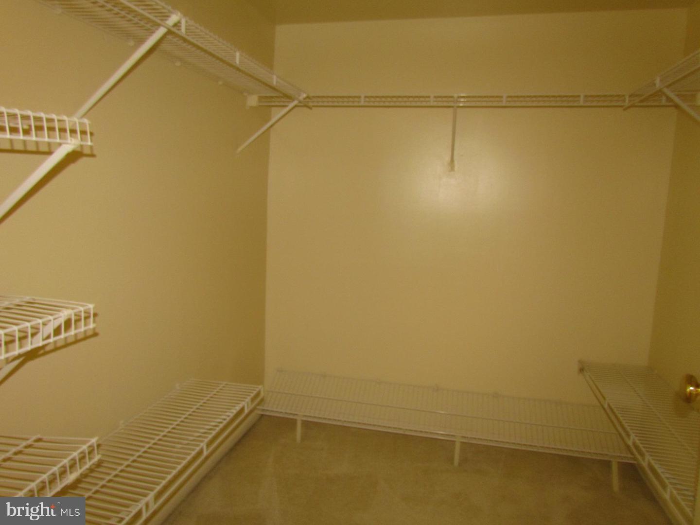 110 Biscayne Ct #7 Property Photo 13