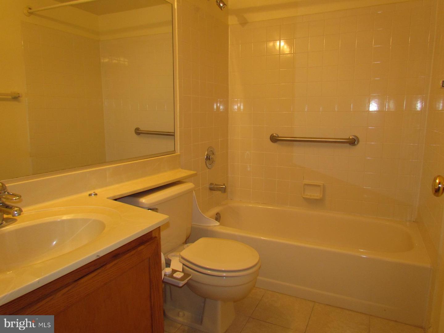 110 Biscayne Ct #7 Property Photo 15