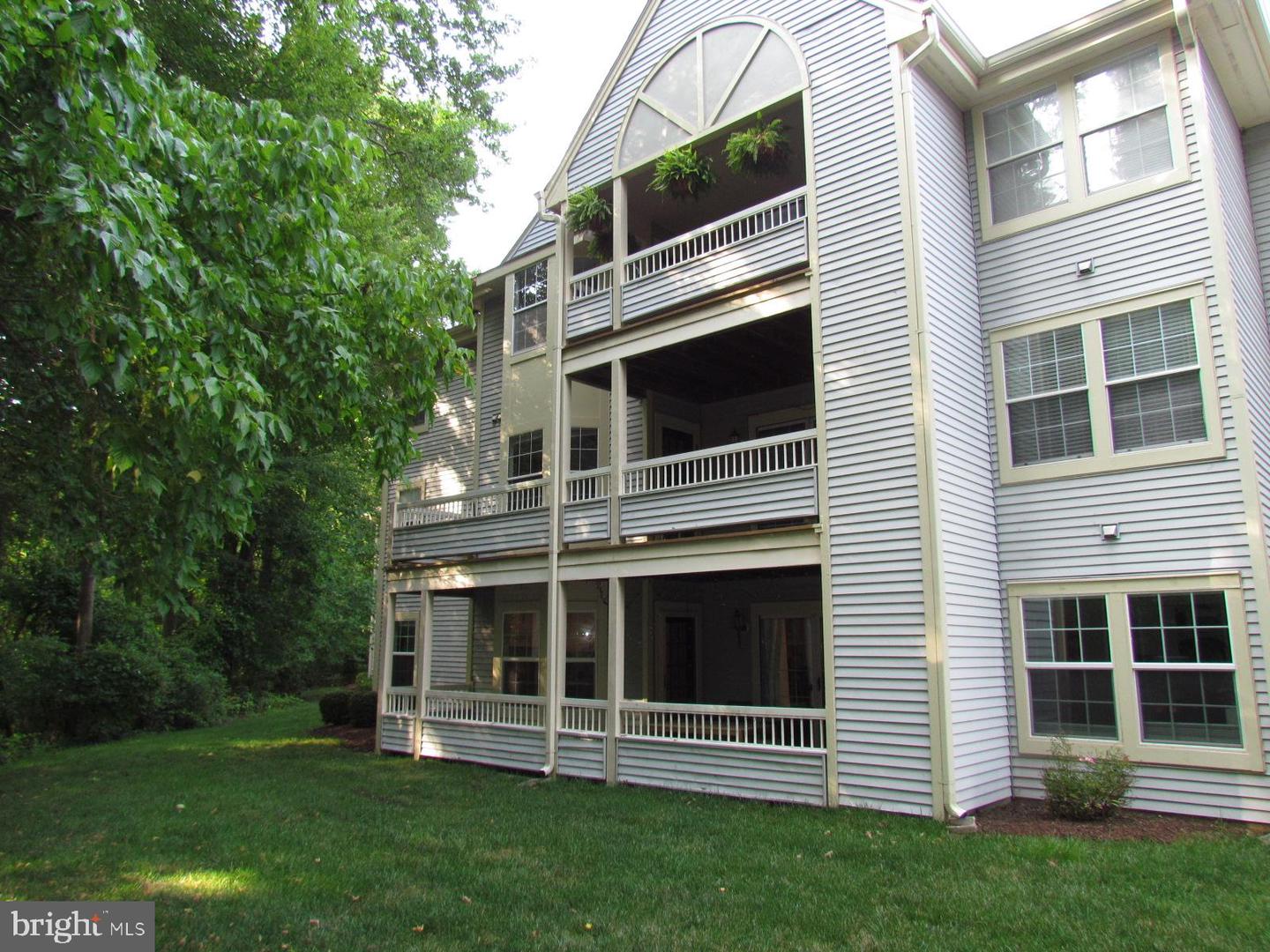 110 Biscayne Ct #7 Property Photo 18