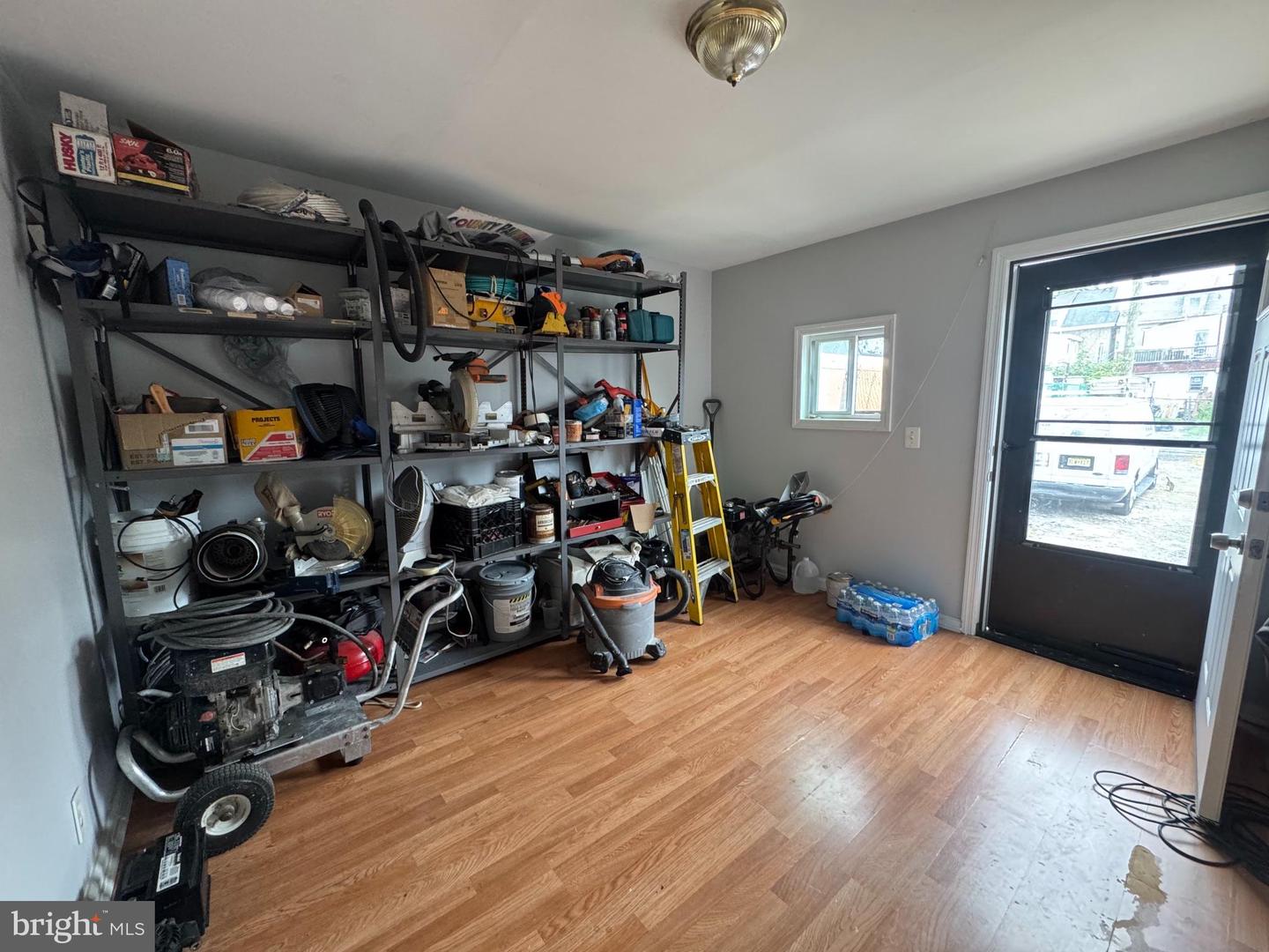 150 S Olden Ave Property Photo 17